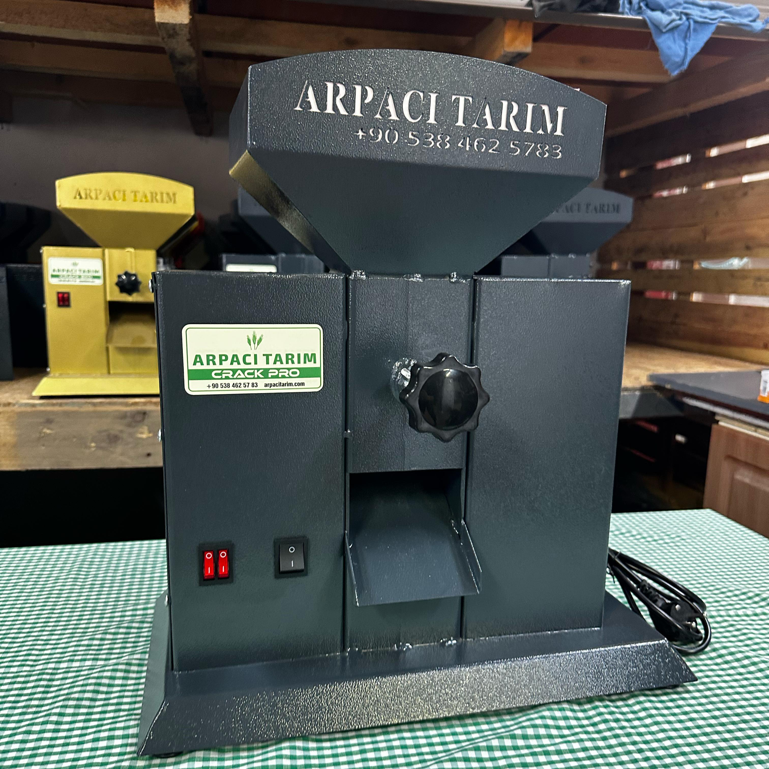 Crack Pro – Ceviz ve Badem Kırma Makinesi