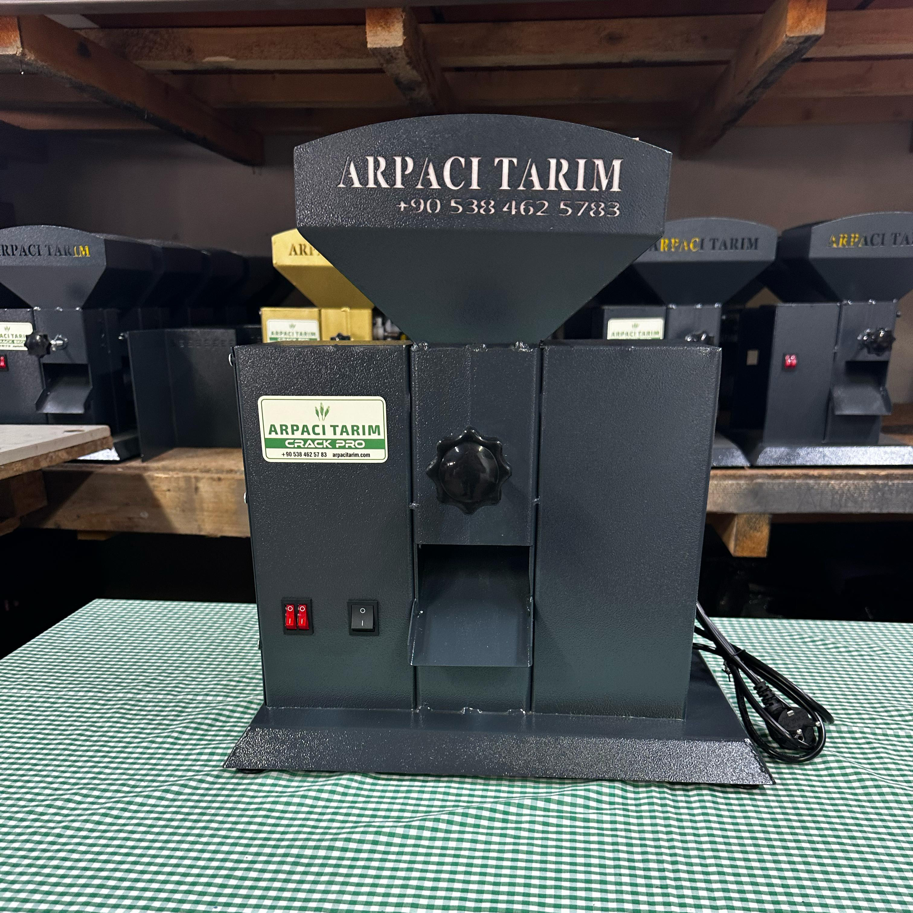 Crack Pro – Ceviz ve Badem Kırma Makinesi